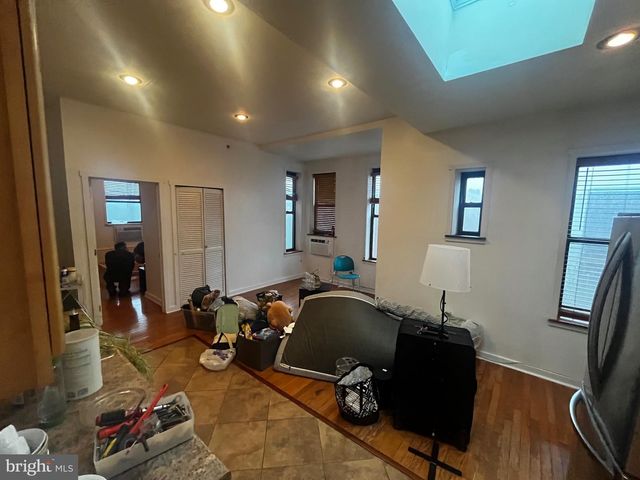 1739 W MONTGOMERY AVE, Philadelphia, PA 19121