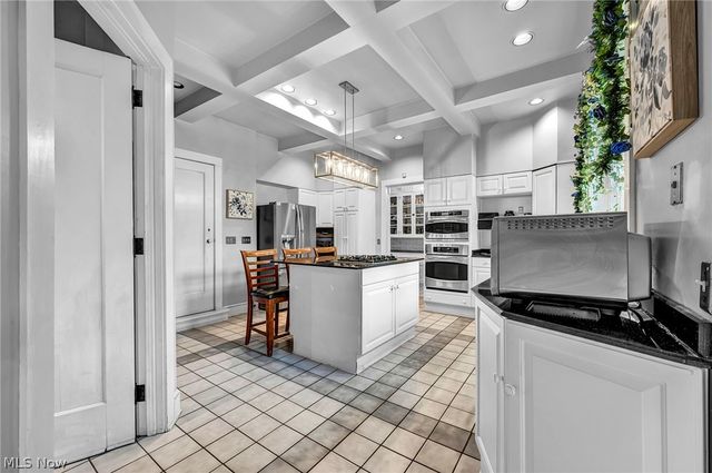 16310 S Woodland Road, Shaker Heights, OH 44120