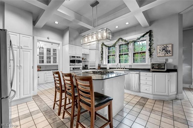 16310 S Woodland Road, Shaker Heights, OH 44120