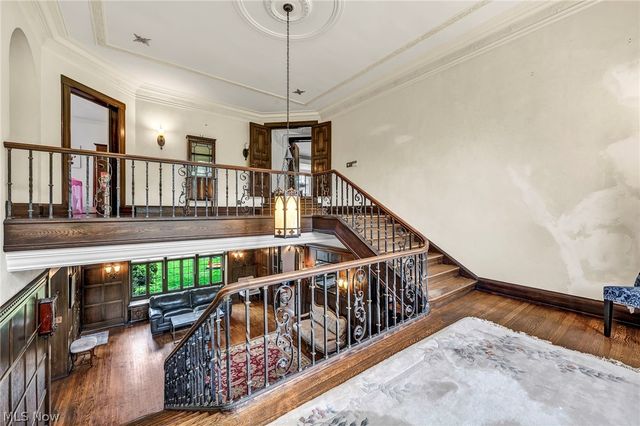 16310 S Woodland Road, Shaker Heights, OH 44120