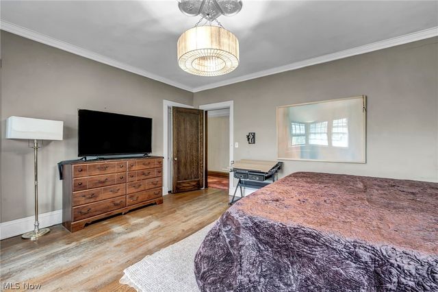 16310 S Woodland Road, Shaker Heights, OH 44120