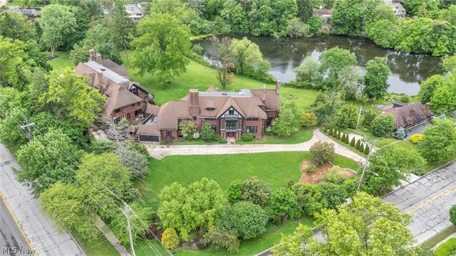 16310 S Woodland Road, Shaker Heights, OH 44120