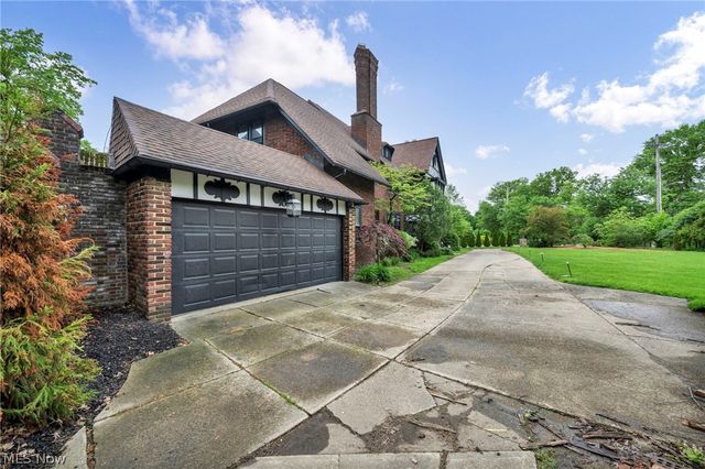 16310 S Woodland Road, Shaker Heights, OH 44120