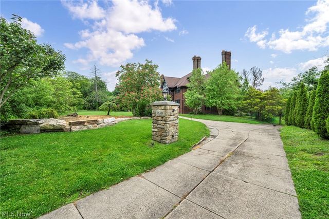 16310 S Woodland Road, Shaker Heights, OH 44120