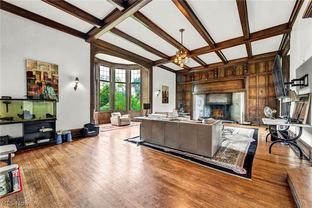 16310 S Woodland Road, Shaker Heights, OH 44120