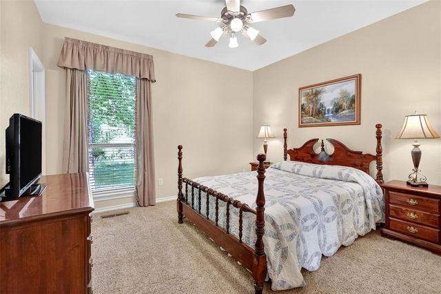 7400 Oakwood Creek Road, Edmond, OK 73034