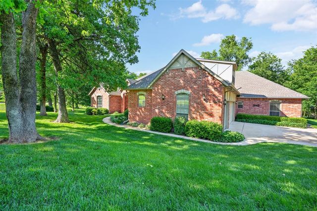 7400 Oakwood Creek Road, Edmond, OK 73034