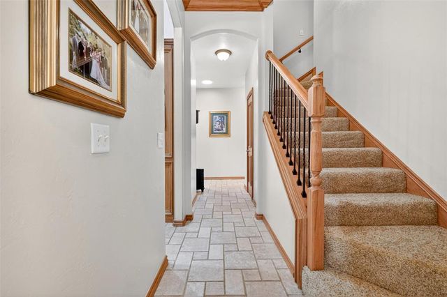 7400 Oakwood Creek Road, Edmond, OK 73034