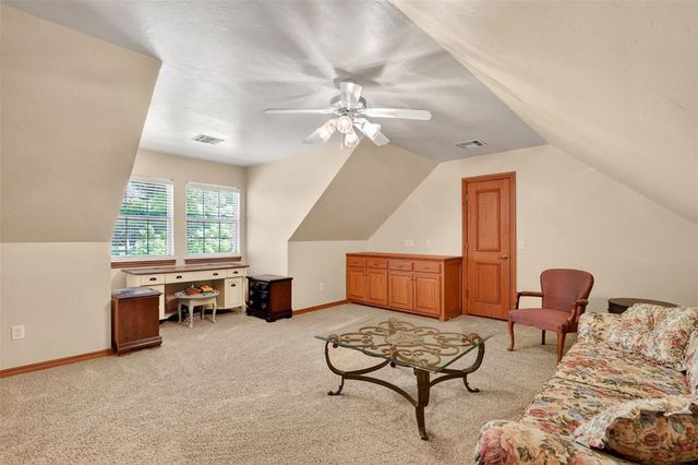 7400 Oakwood Creek Road, Edmond, OK 73034