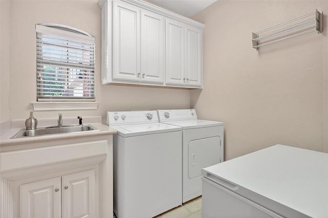 7400 Oakwood Creek Road, Edmond, OK 73034