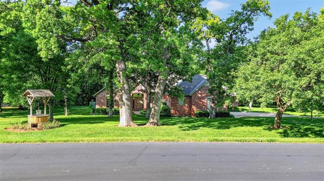 7400 Oakwood Creek Road, Edmond, OK 73034