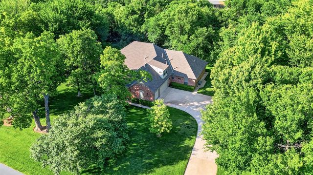 7400 Oakwood Creek Road, Edmond, OK 73034