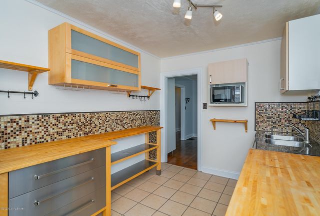2011 Woodbourne Ave 2, Louisville, KY 40205