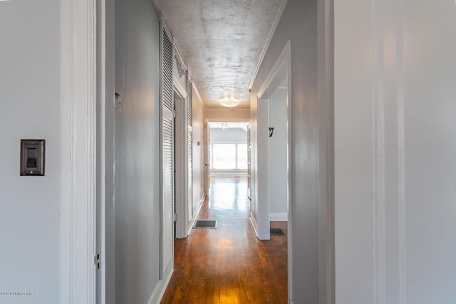 2011 Woodbourne Ave 2, Louisville, KY 40205