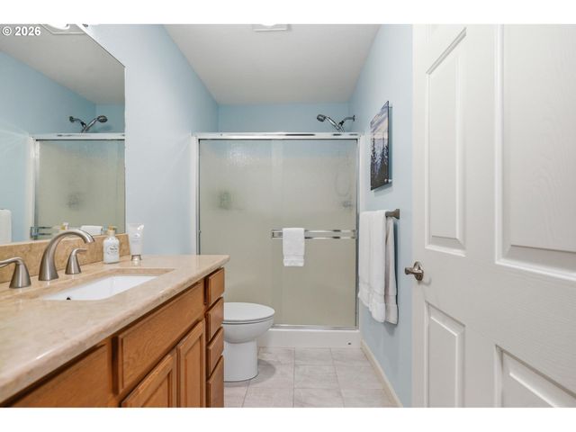 420 WALNUT Way, Silverton, OR 97381