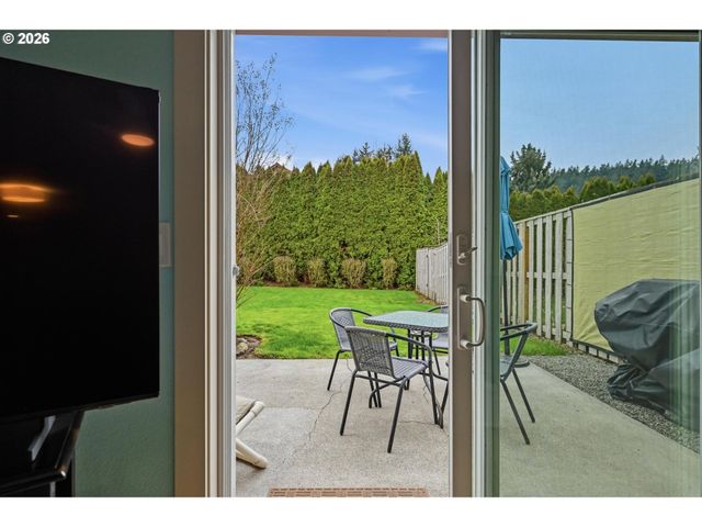 420 WALNUT Way, Silverton, OR 97381