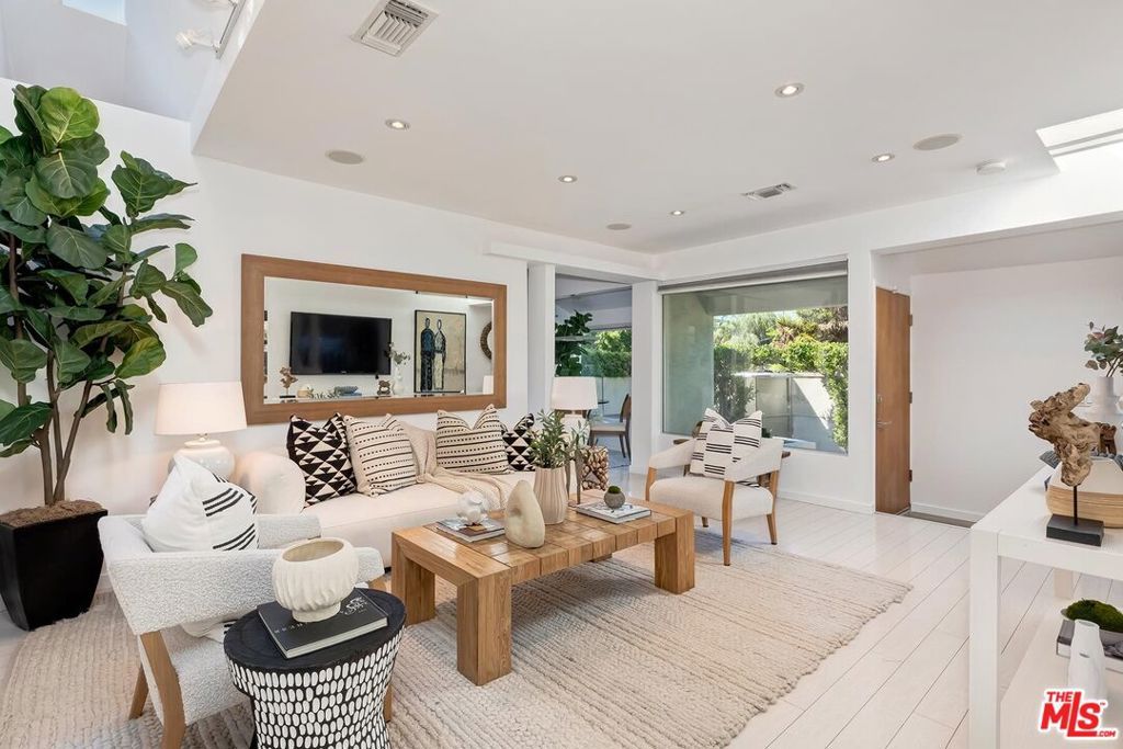 674 San Juan Avenue, Venice, CA 90291 — photo 5