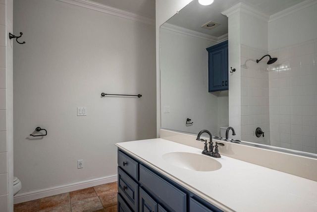 4144 Towne Green Circle, Addison, TX 75001