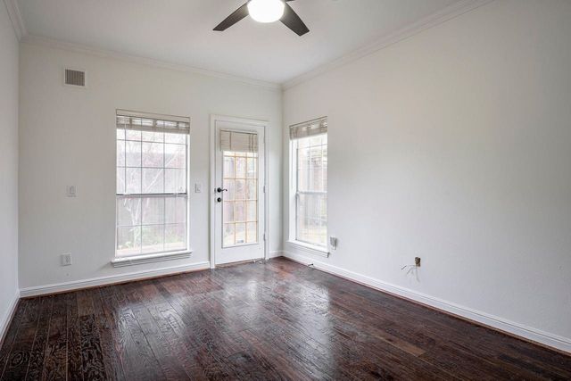 4144 Towne Green Circle, Addison, TX 75001