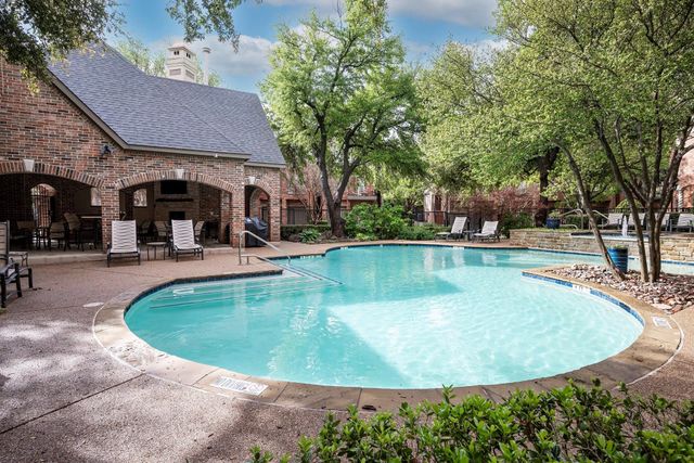 4144 Towne Green Circle, Addison, TX 75001