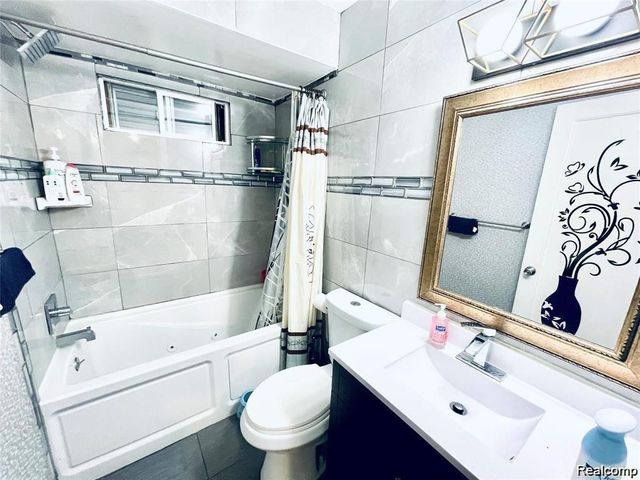 29288 Park Street 29288 Park Street, Sterling Heights, MI 48066