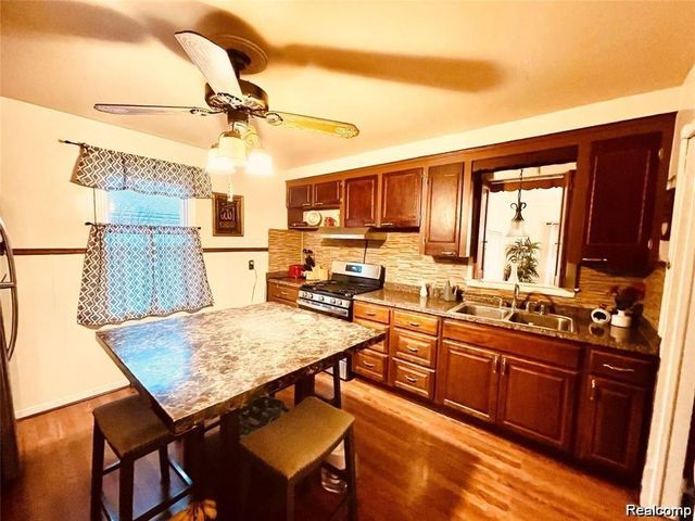 29288 Park Street 29288 Park Street, Sterling Heights, MI 48066