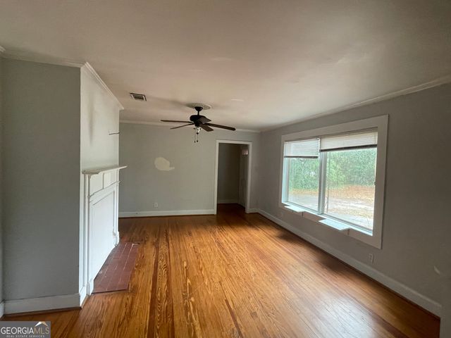 208 E Brazell Street, Reidsville, GA 30453
