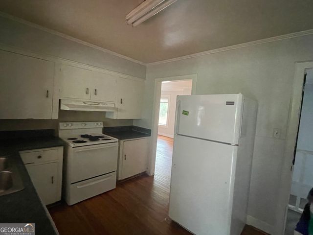 208 E Brazell Street, Reidsville, GA 30453