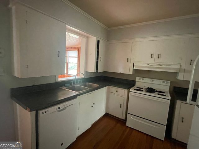 208 E Brazell Street, Reidsville, GA 30453