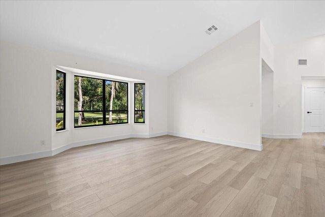 15133 87th Trail, Palm Beach Gardens, FL 33418