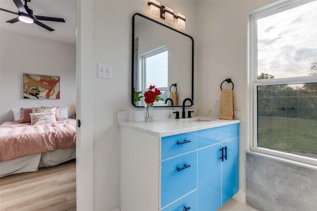 1409 Doyle Avenue, Dallas, TX 75203