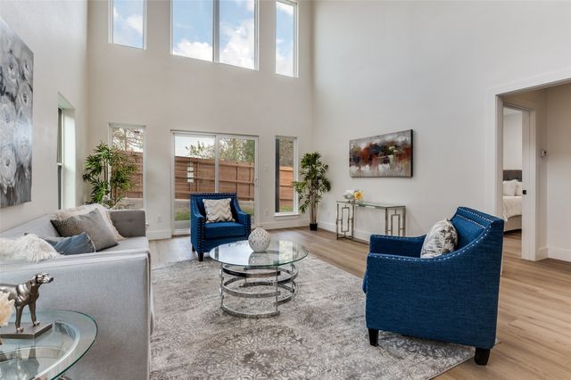 1409 Doyle Avenue, Dallas, TX 75203