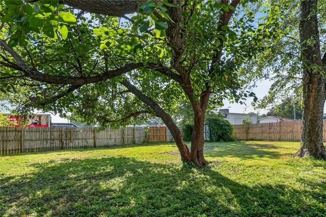 312 S CHESTER Terrace, Olathe, KS 66061