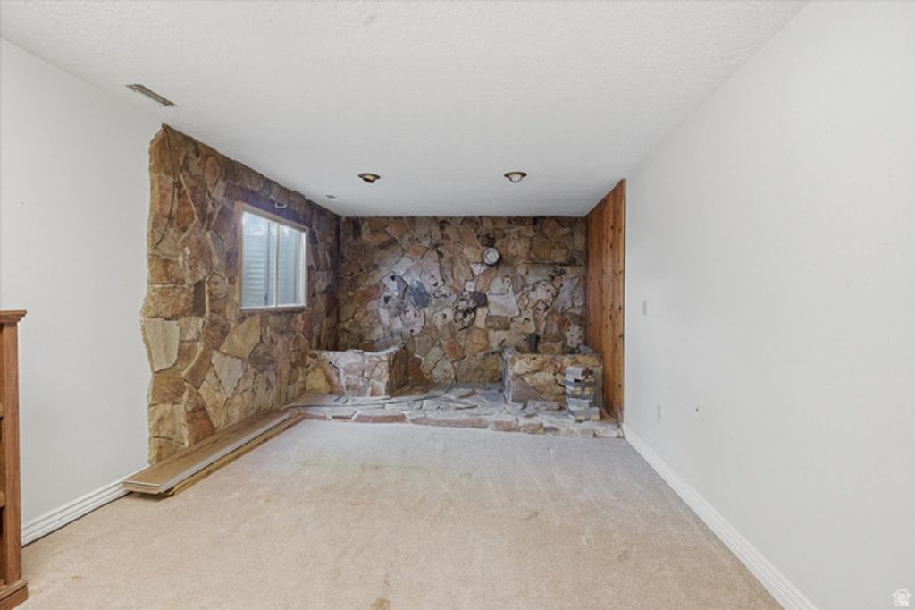 Image 12 of property listing at 288 N 100 E, Millville, UT 84326