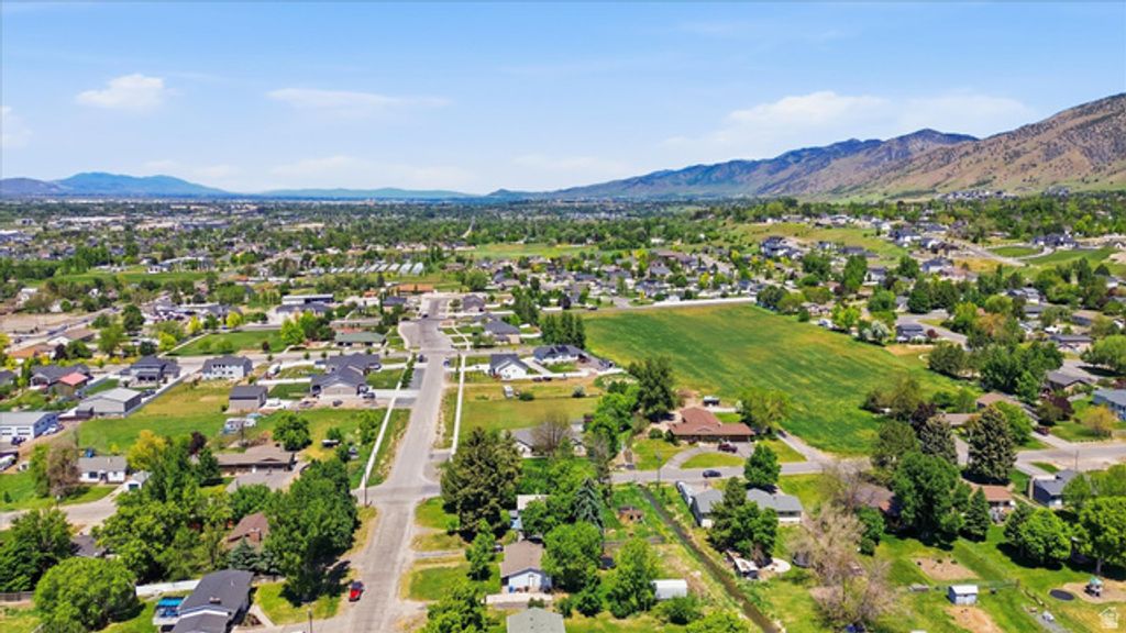 Image 23 of property listing at 288 N 100 E, Millville, UT 84326