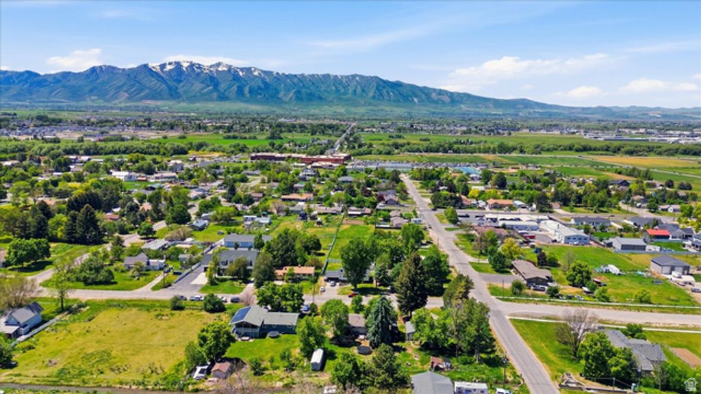 Image 25 of property listing at 288 N 100 E, Millville, UT 84326