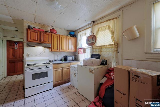 156 Dayton Street, Newark, NJ 07114