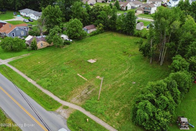 962 W Blue Lick Rd, Shepherdsville, KY 40165