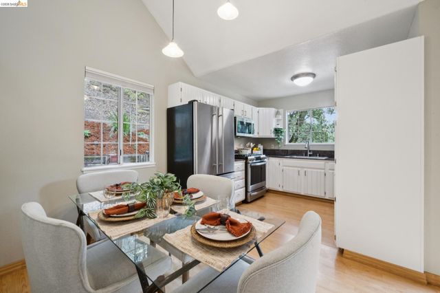 5250 Leona Street, Oakland, CA 94619