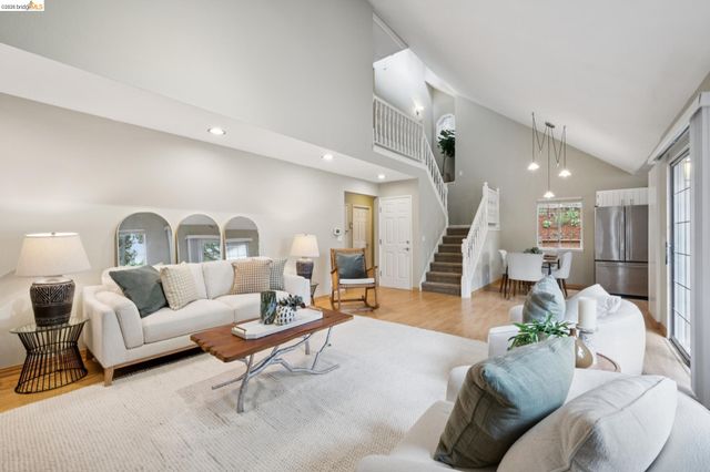 5250 Leona Street, Oakland, CA 94619