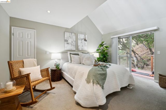 5250 Leona Street, Oakland, CA 94619