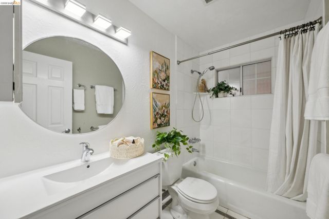 5250 Leona Street, Oakland, CA 94619