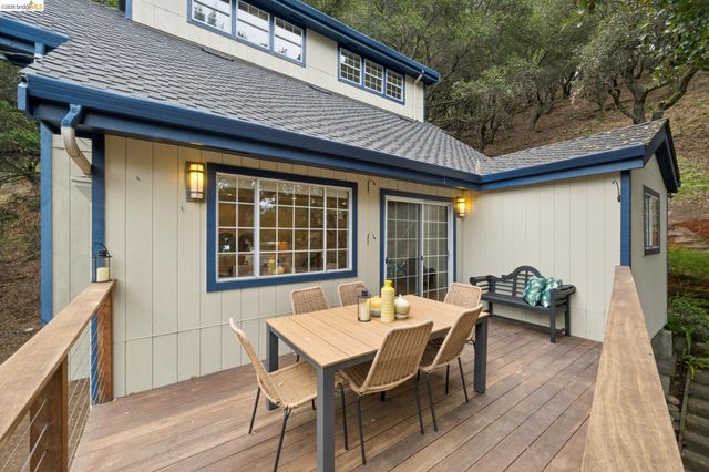 5250 Leona Street, Oakland, CA 94619