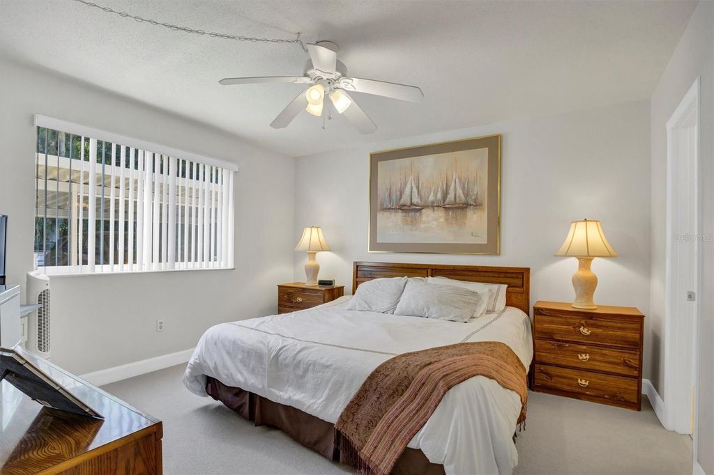 Image 17 of property listing at 1600 W LAKE PARKER DRIVE D5, Lakeland, FL 33805