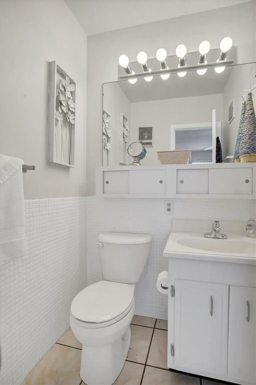 Image 20 of property listing at 1600 W LAKE PARKER DRIVE D5, Lakeland, FL 33805