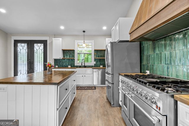 1329 Standing Rock Road, Senoia, GA 30276