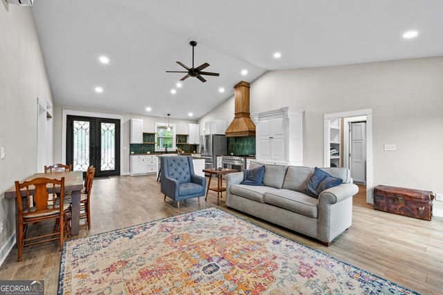 1329 Standing Rock Road, Senoia, GA 30276