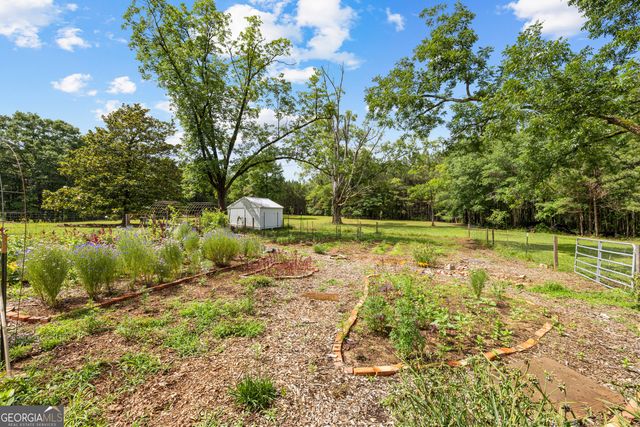 1329 Standing Rock Road, Senoia, GA 30276