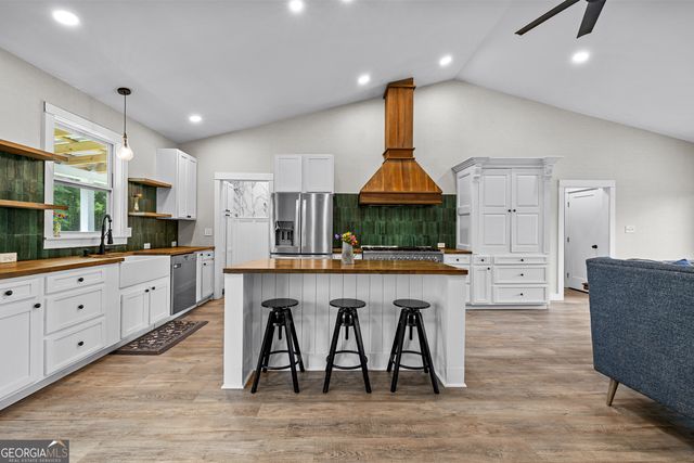 1329 Standing Rock Road, Senoia, GA 30276
