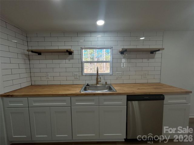 6205 Richburg Road, Great Falls, SC 29055